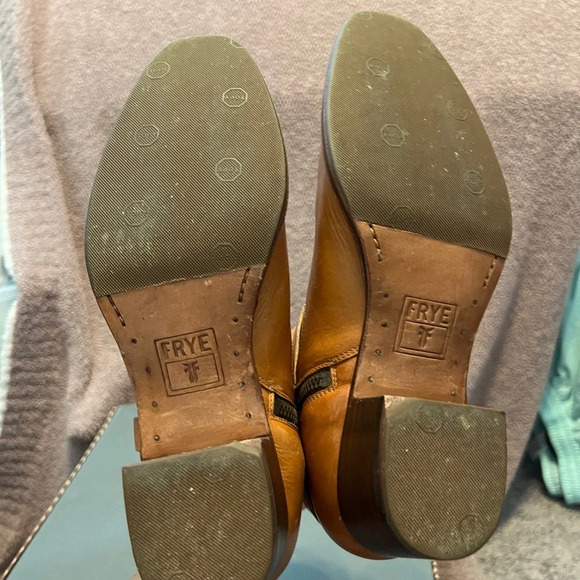 Frye women’s Dara harness moto ankle bootie size 7B - Picture 6 of 9